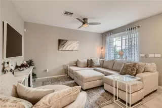 Photo #6: 2399111 Listing