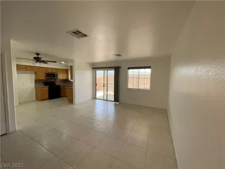 Photo #4: 2399179 Listing 