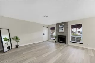 Photo #1: 2399206 Listing