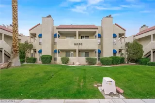 Photo #3: 2399206 Listing