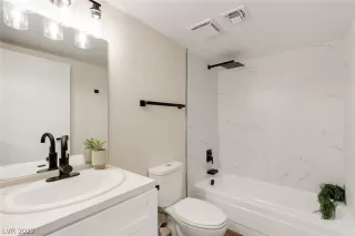 Photo #6: 2399206 Listing