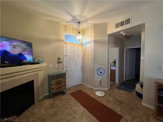 Photo #6: 2399217 Listing 