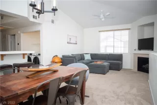 Photo #2: 2399261 Listing 