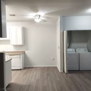 Photo #2: 2399273 Listing