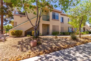 Photo #1: 2399300 Listing