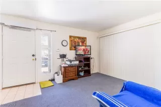 Photo #3: 2399300 Listing