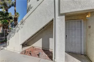 Photo #1: 2399306 Listing