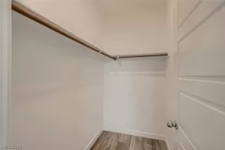 Photo #6: 2399318 Listing 