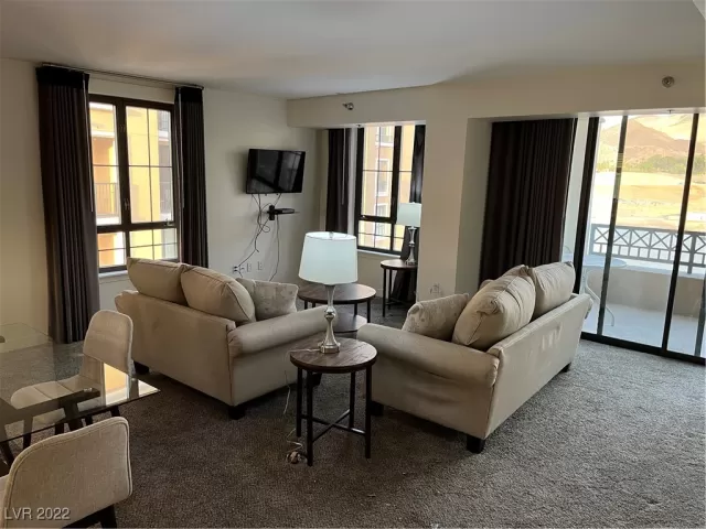 MLS: 2399321 Condo For Sale