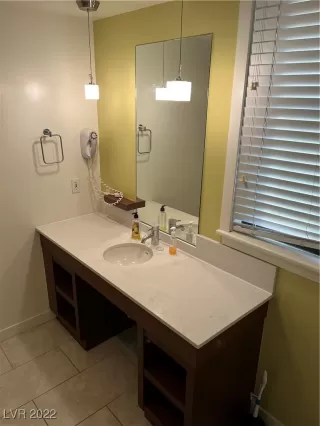 Photo #2: 2399321 Listing 