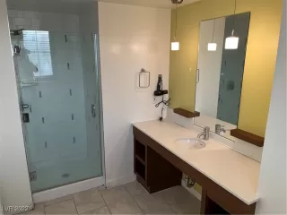 Photo #5: 2399321 Listing 