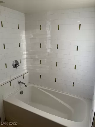 Photo #6: 2399321 Listing 