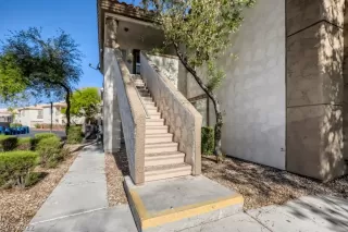 Photo #2: 2399338 Listing