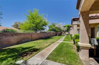 Photo #4: 2399347 Listing 