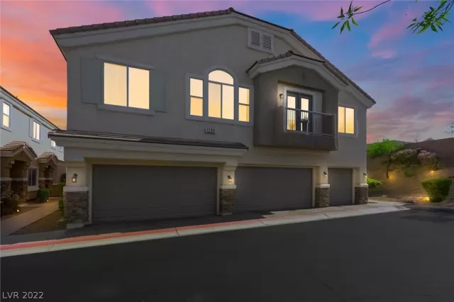 MLS: 2399371 Condo For Sale