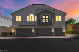 Photo #1: 2399371 Listing