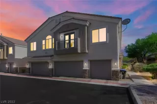 Photo #2: 2399371 Listing