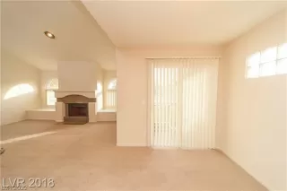 Photo #3: 2399386 Listing