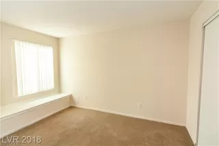 Photo #5: 2399386 Listing