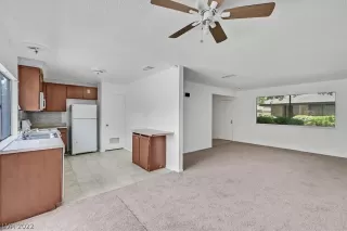 Photo #3: 2399410 Listing