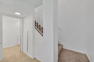 Photo #6: 2399410 Listing