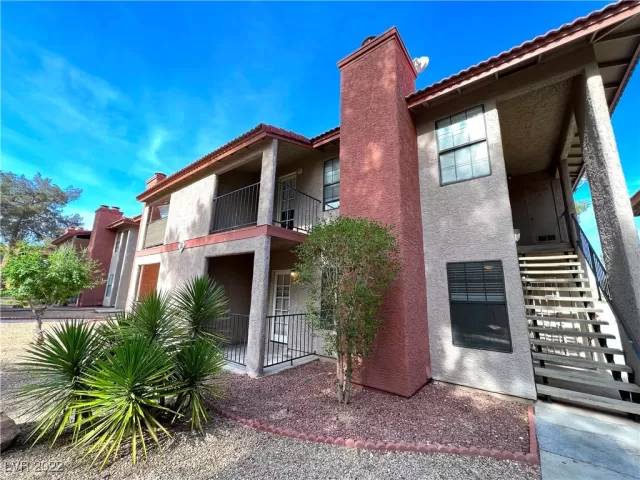 MLS: 2399424 Condo For Sale