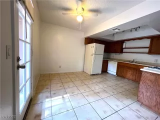 Photo #4: 2399424 Listing 