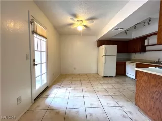 Photo #5: 2399424 Listing 