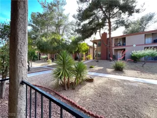 Photo #6: 2399424 Listing 