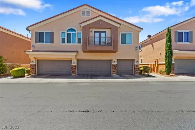 MLS: 2399447 Condo For Sale