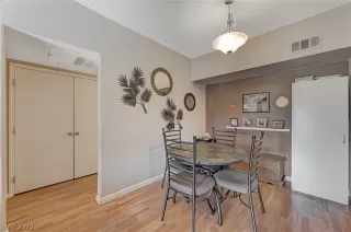 Photo #2: 2399466 Listing 