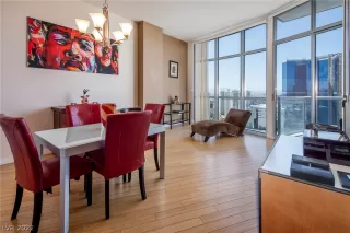 Photo #2: 2399467 Listing