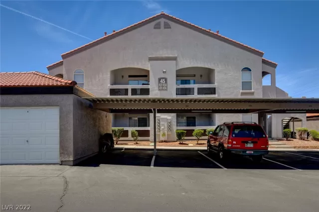 MLS: 2399477 Condo For Sale