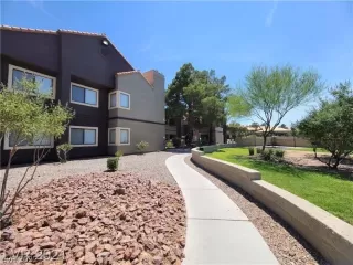 Photo #2: 2399479 Listing