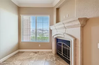 Photo #4: 2399481 Listing