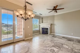 Photo #5: 2399481 Listing