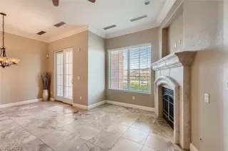 Photo #6: 2399481 Listing