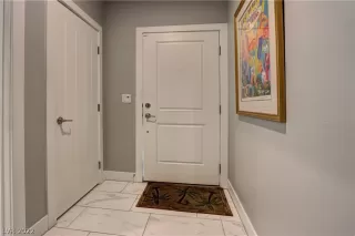 Photo #3: 2399571 Listing