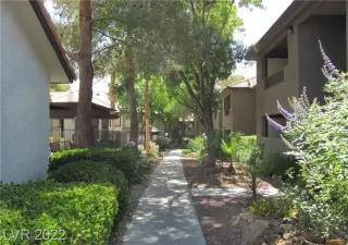 Photo #6: 2399573 Listing 