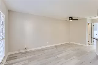 Photo #3: 2399576 Listing