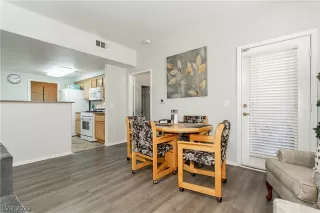 Photo #6: 2399577 Listing