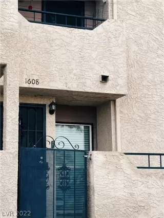 Photo #1: 2399579 Listing 