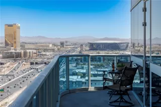 Photo #5: 2399631 Listing 