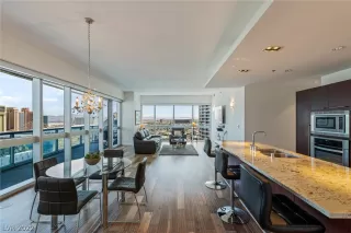 Photo #6: 2399631 Listing 