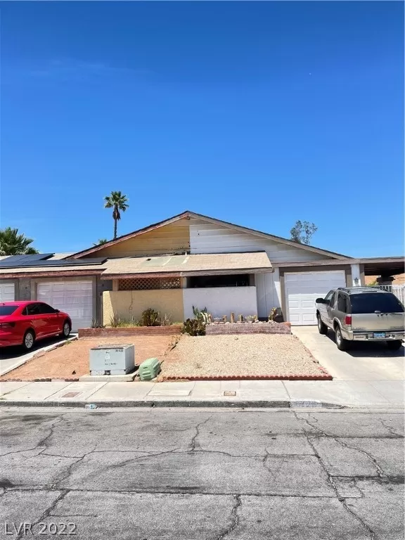 MLS: 2399646 Condo For Sale