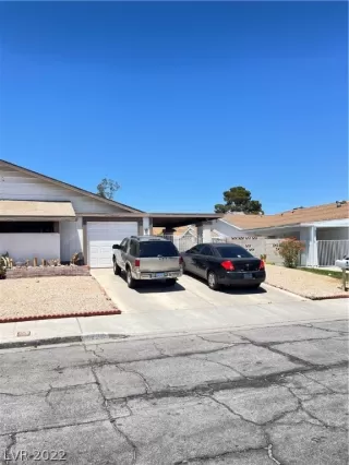 Photo #1: 2399646 Listing