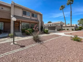 Photo #1: 2399656 Listing