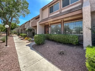 Photo #3: 2399656 Listing