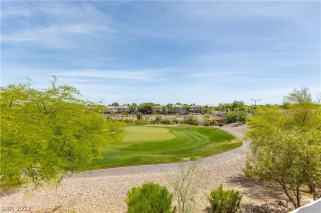 MLS: 2399666 Condo For Sale