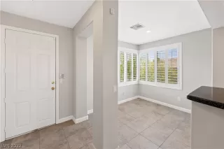 Photo #2: 2399666 Listing 